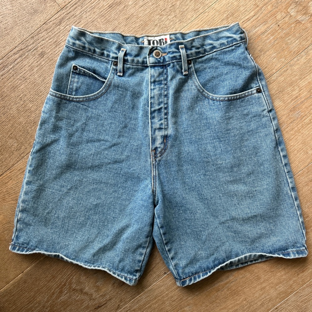 Vintage 1990s Tobi Light Wash Denim Long High Rise Shorts 27” Waist